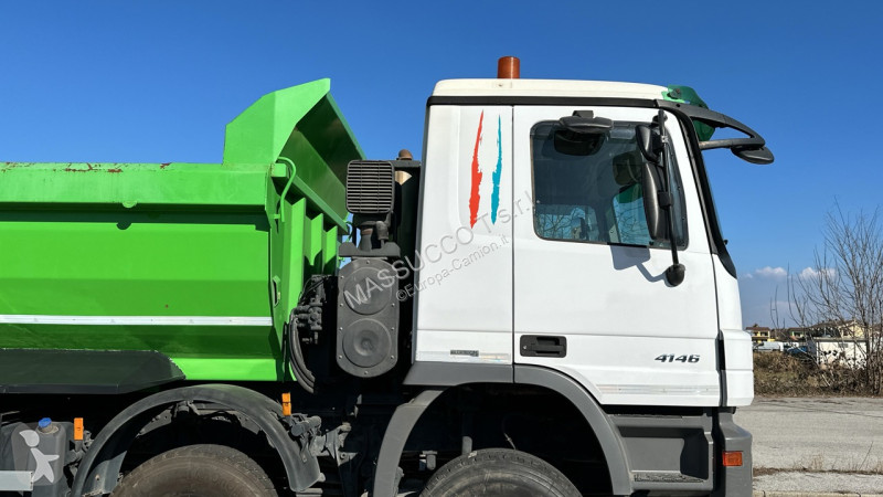 شاحنة Mercedes benz  4146 AKN 8X8
