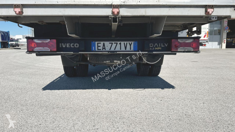 Camion Iveco DAILY 35C13 4X2