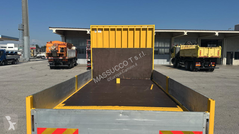 Camion  ML120E18