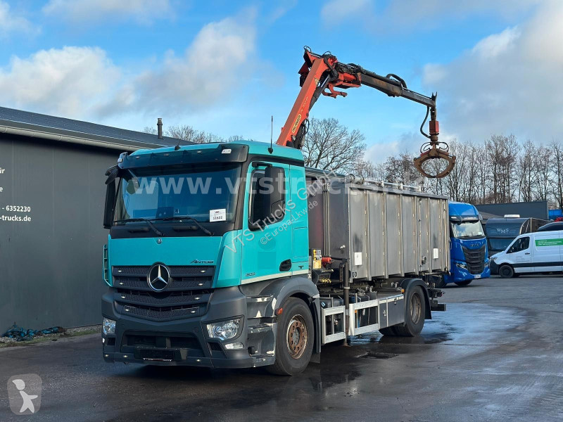 شاحنة Mercedes 1833 L 4x2...