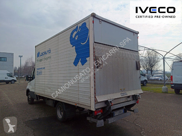 Véhicule utilitaire Iveco IVECO DAILY 35C14 BOX...