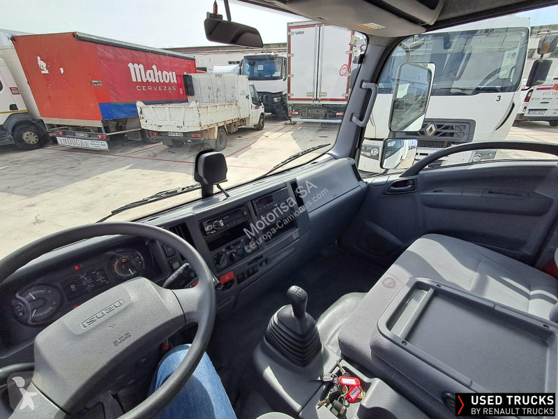 شاحنة Isuzu Quon
