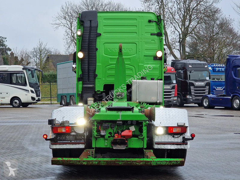 شاحنة Volvo 16750 Globetrotter XL 6x2 - 20T...