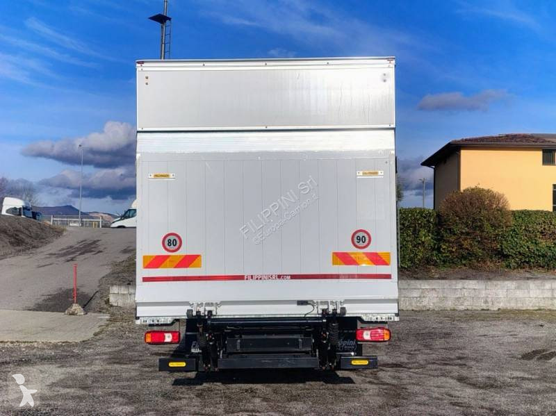 شاحنة Iveco