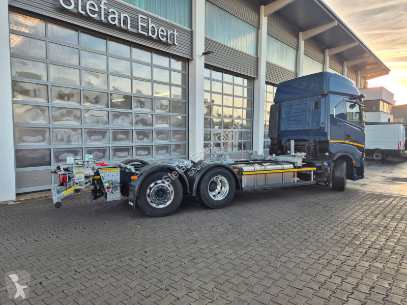شاحنة Iveco AS260S50Y/FS CM 6x2-4 BDF...