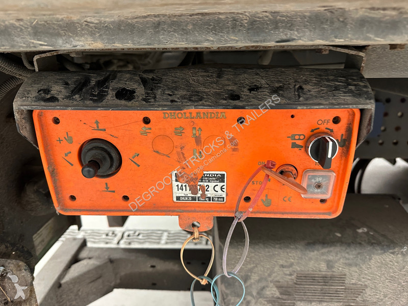 Mercedes 1832 truck