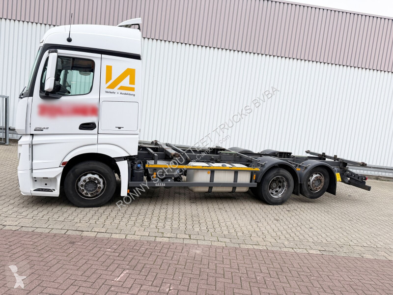 شاحنة Mercedes Actros 2542 L 6x2 Actros 2542 L...