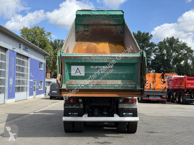 شاحنة Mercedes Arocs 4145 8X6 Kipper Schwarzmüller