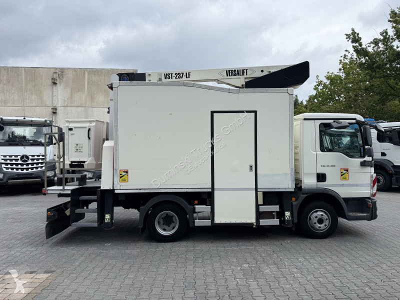 Camion MAN TGL 12.180 Koffer mit Ruthmann...