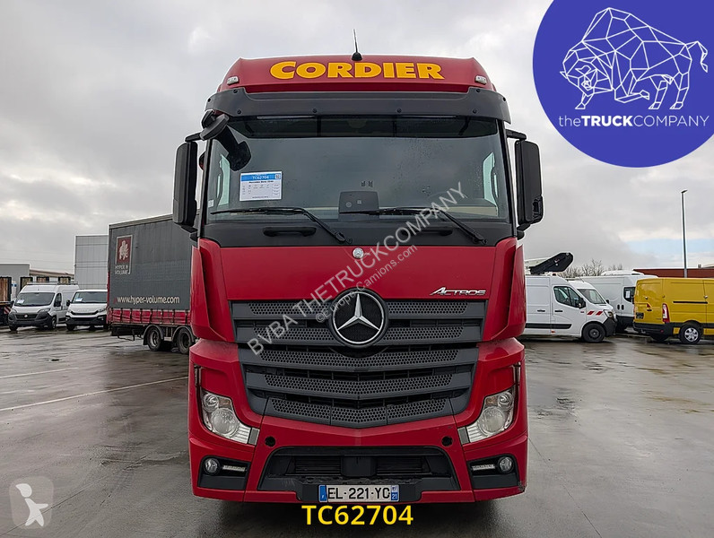 شاحنة Mercedes 2548