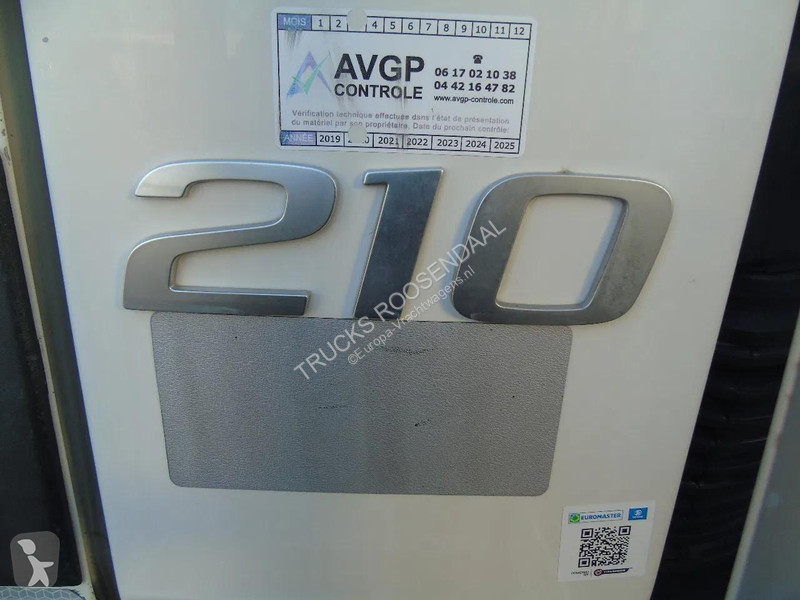شاحنة Volvo 14.210 + ATP/FRC + CARRIER + LIFT +...