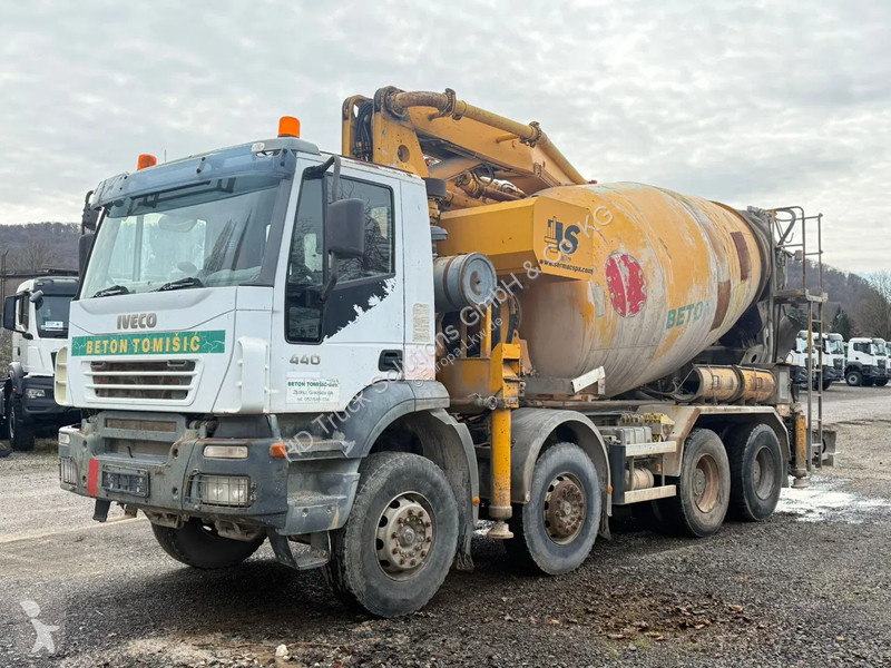 شاحنة Iveco 440T41 trakker 440 8x4 28M SERMAC