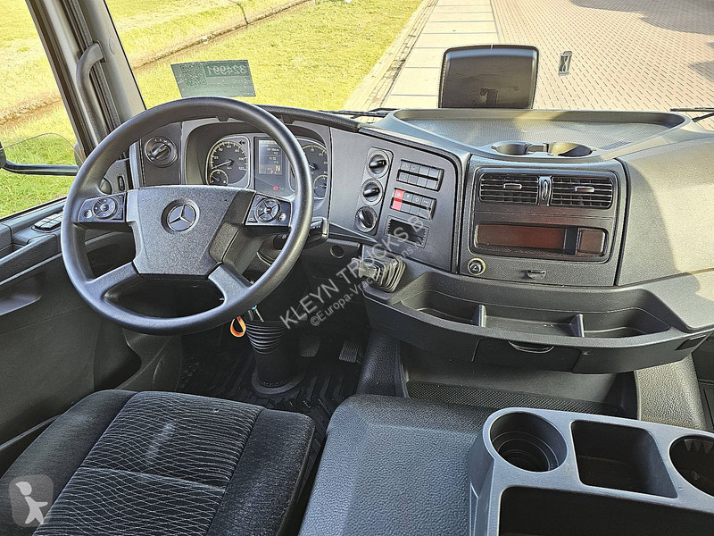 شاحنة Mercedes ATEGO AIRCO TAILLIFT