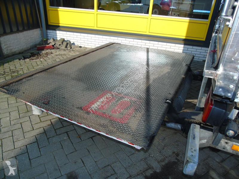 شاحنة MAN 12.250 + euro 6 + lift + iso box