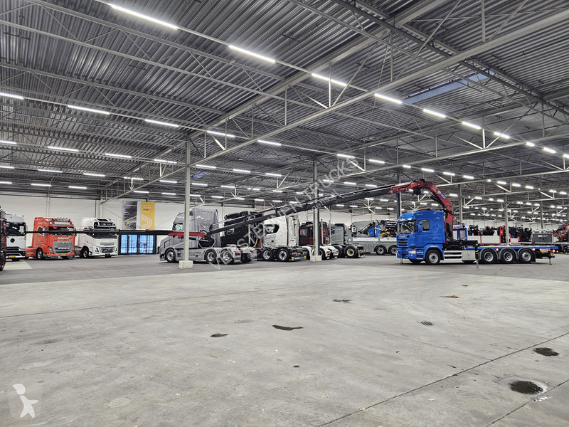 شاحنة Scania 490 8x4*4 / HMF 5020 + JIB