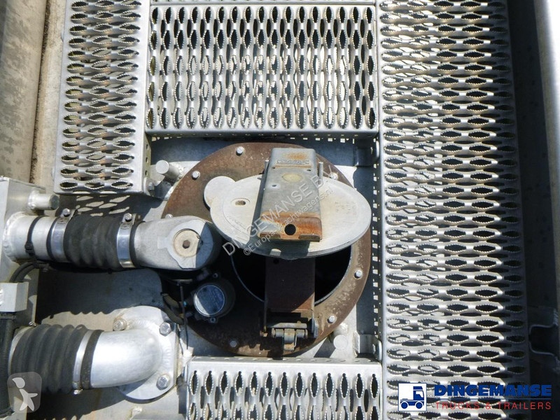 شاحنة Renault 280 dxi 4x2 fuel tank 13.6 m3 / 4...