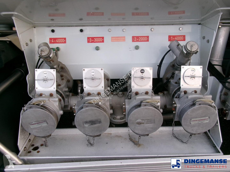 شاحنة Renault 270 dxi 4x2 fuel tank 13.6 m3 / 4...