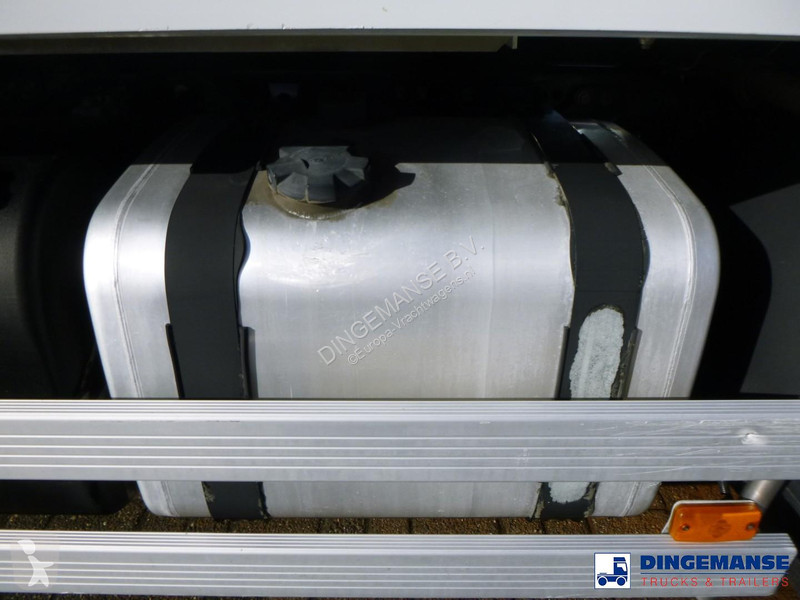 شاحنة Renault 270 dxi 4x2 fuel tank 13.3 m3 / 4...