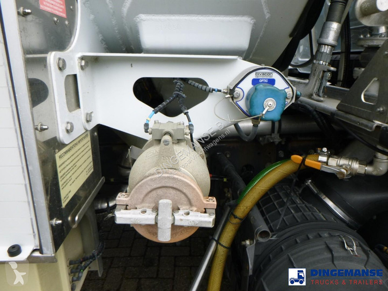 شاحنة Renault 270 dxi 4x2 fuel tank 13.7 m3 / 4...