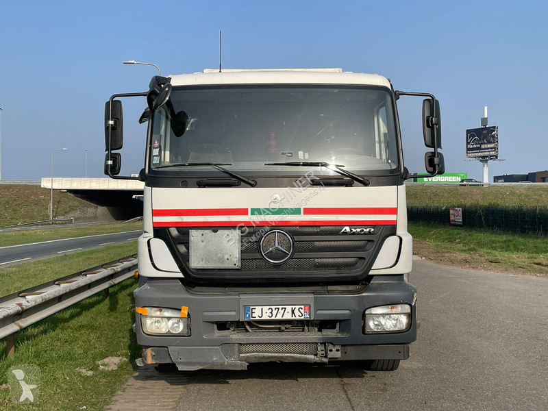 شاحنة Mercedes 1829 13.500L Fuel Truck