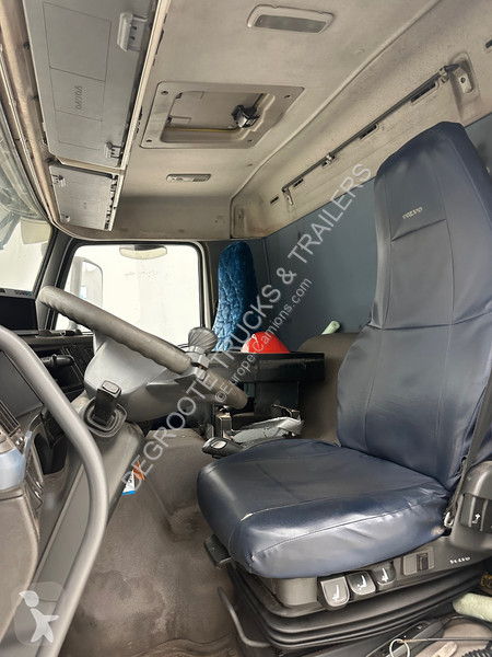 شاحنة Volvo 300 - 6x2