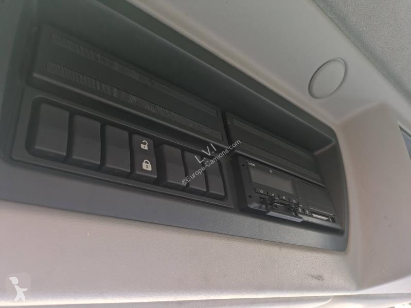 شاحنة Renault 220 DXI Frigo 4x2