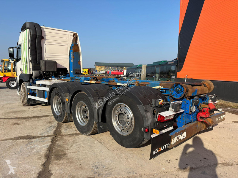 شاحنة Volvo 500 8x4*4 HIAB XR 20 / L=5600 mm