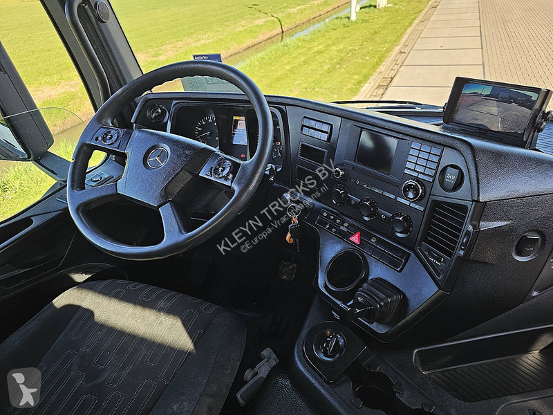 شاحنة Mercedes AROCS 3246