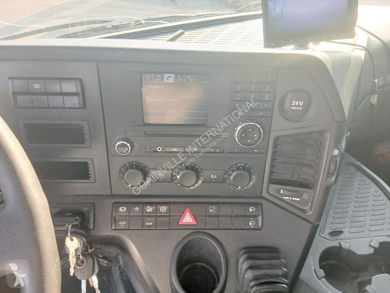 شاحنة Mercedes 3242