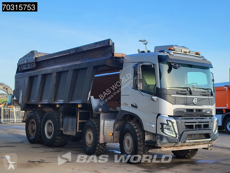 شاحنة Volvo 500  8X4 27m3 AJK Pusher 45Tons...