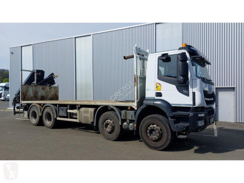 شاحنة Iveco XWAY 8x4 Plateau Grue AD 340X46 Z OFF