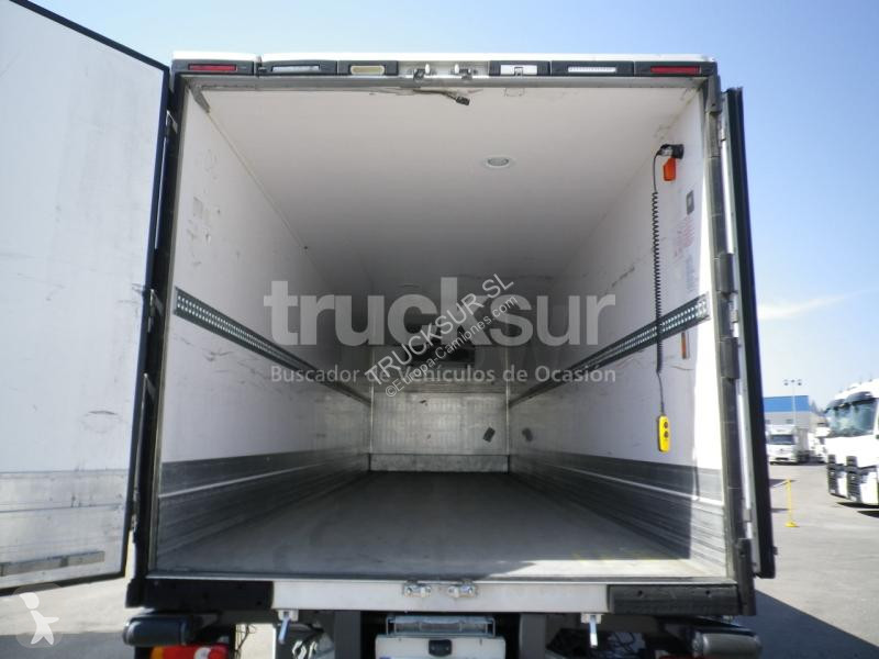 شاحنة Renault ejes 6x2*4 D320