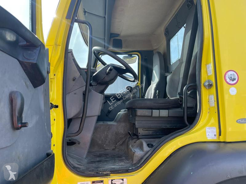 شاحنة Renault  MIDLUM 220.14