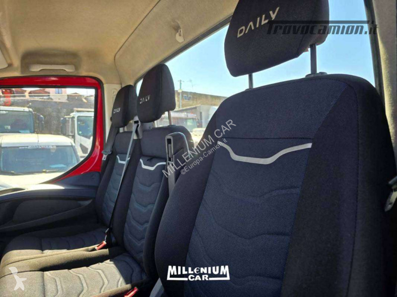 Veicolo commerciale Iveco 35-21