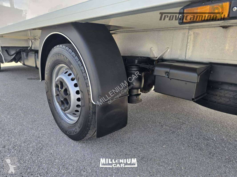 Furgoneta Iveco 35-18 CELLA FIORI (2019)