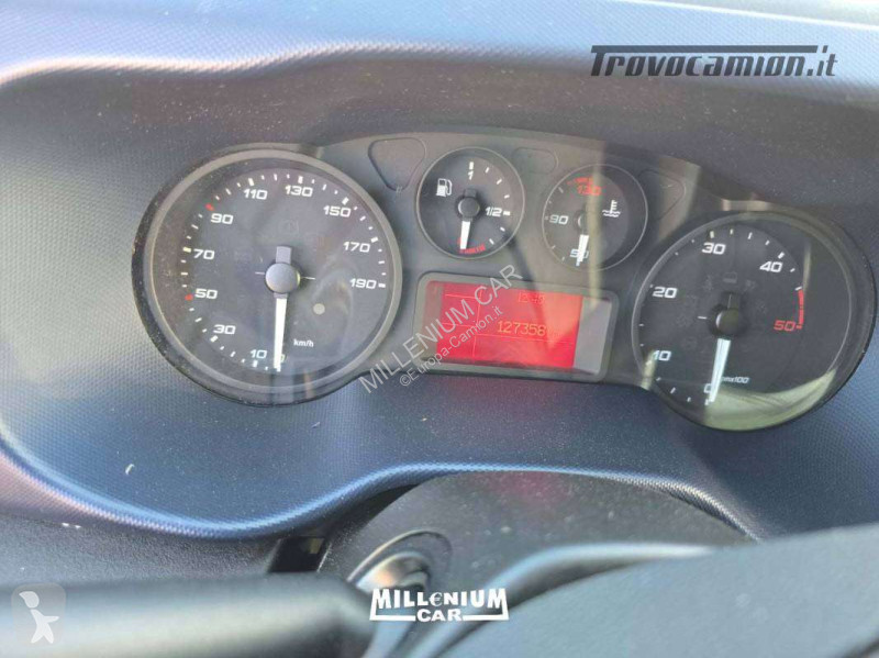 Furgoneta Iveco 50-14 NP CELLA 7 PEDANE FRC
