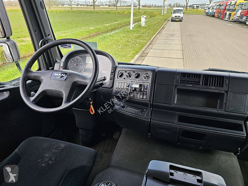 شاحنة MAN 18.250  TAILLIFT NL-TRUCK