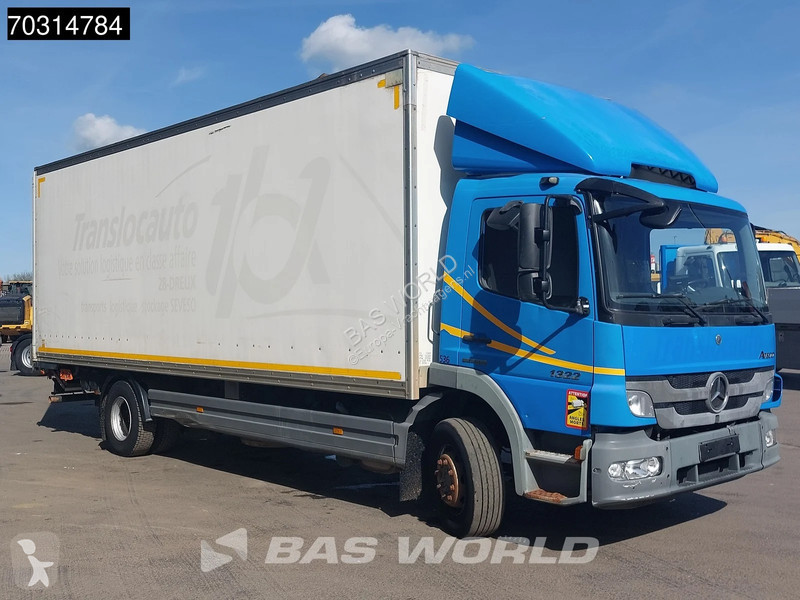 شاحنة Mercedes 1322 4X2 13tonner 1500kg...