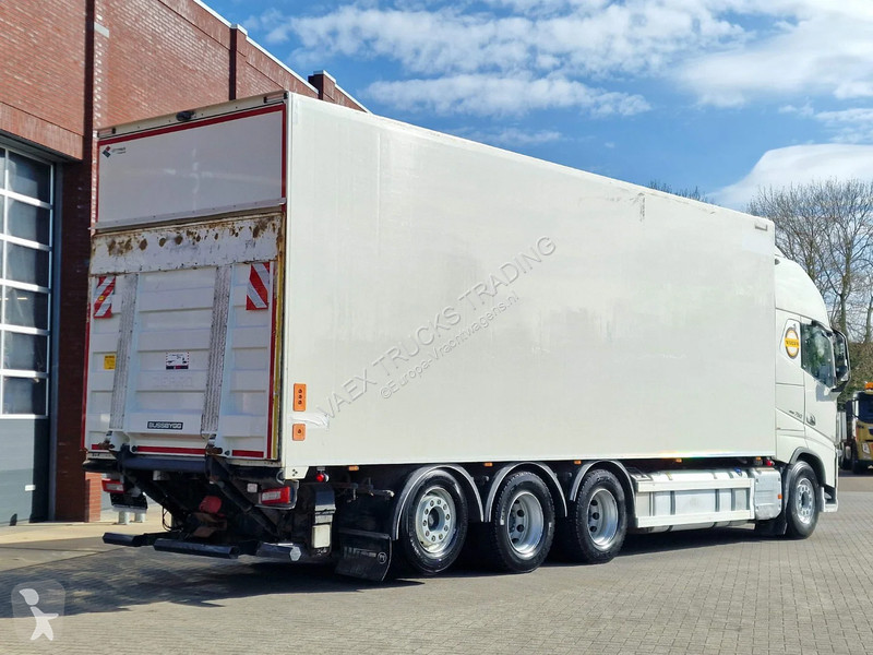 Kamión Volvo 16750 XL 8x4*4 - Carrier Supra...