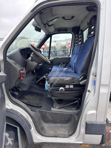 Iveco  40C17 semi-trailer truck