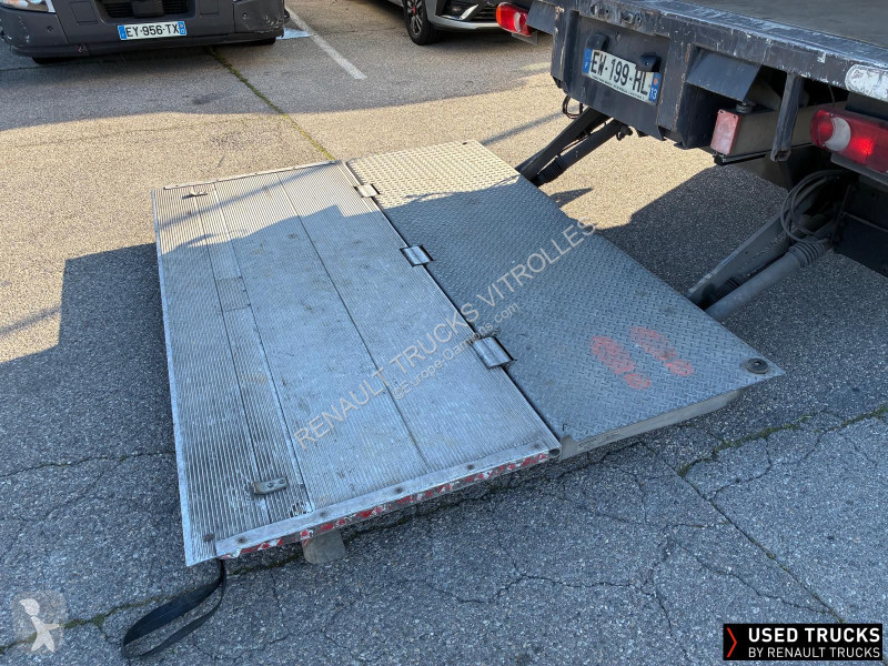شاحنة Renault D Cab 2.1