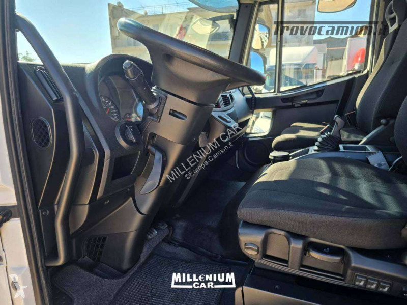 شاحنة Iveco 120E25 CENTINATO 10,20M 2018