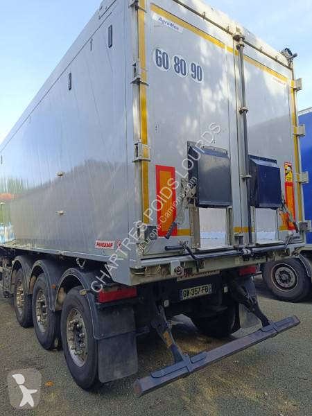 نصف مقطورة Fruehauf