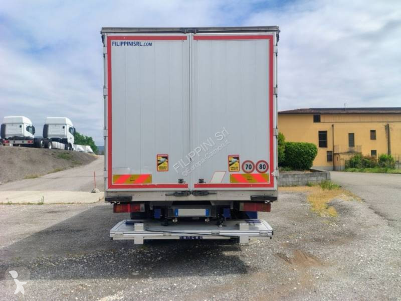 شاحنة Iveco
