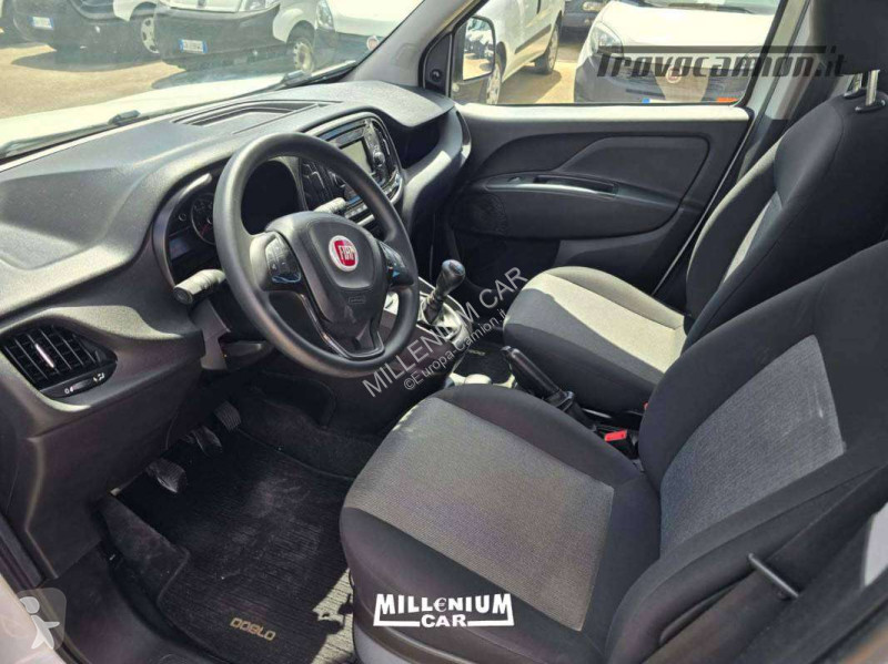 Veicolo commerciale Fiat DOBLÒ 5 POSTI...