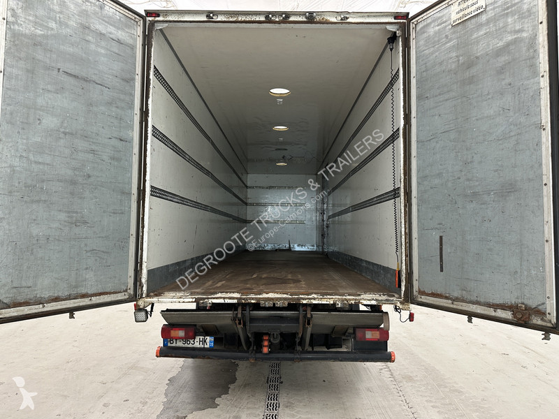 شاحنة Volvo 420 - 6x2
