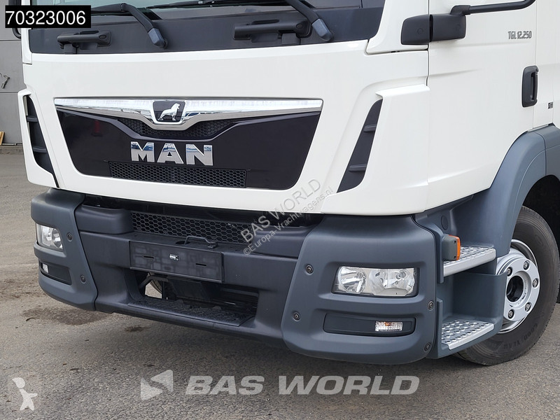 شاحنة MAN 12.250  4X2 NEW 12tons chassis Crew...