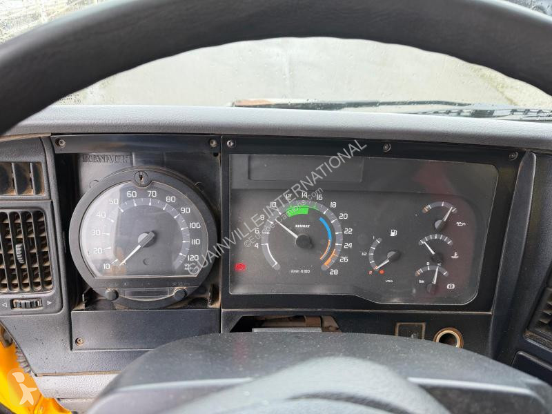 شاحنة Renault 300