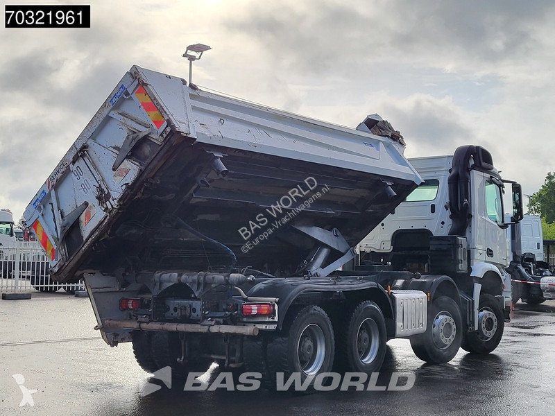 شاحنة Mercedes 3243 8X4 11m3 2-way tipper...