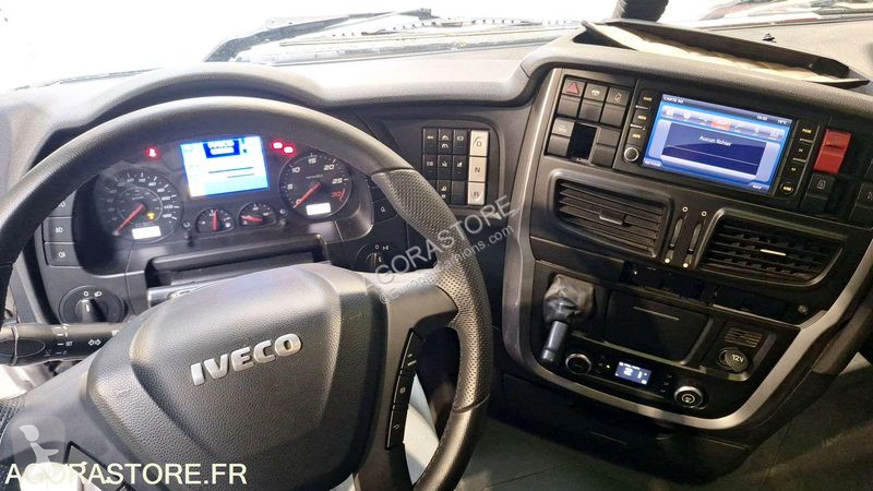 Tracteur Iveco 440S42